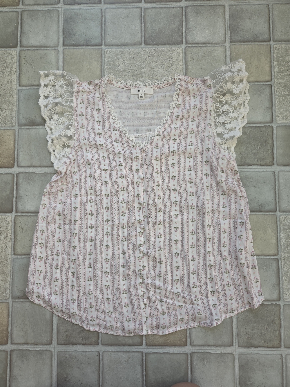 MINE Pink Floral Lace-Trim Sleeveless Top